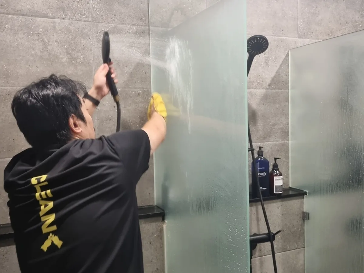 고창군 성내면 건물 세면대·파우더룸 바닥 위생청소 사례 - 행진크린